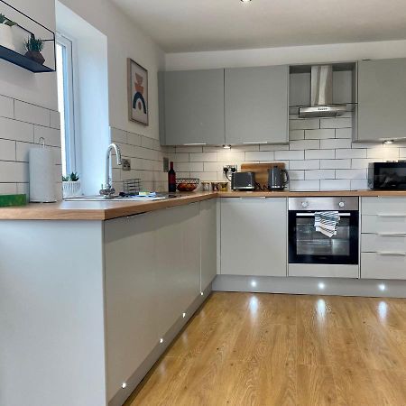 Modern 2 Bed Apartment/Free Parking/Near City/Self-Check In Handsworth Exterior foto